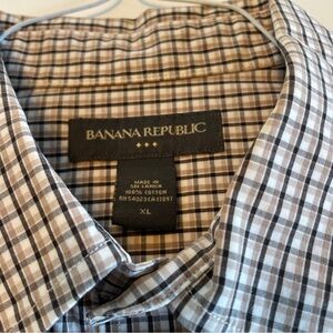 Banana Republic Button Short Sleeve Shirt Men’s Size Medium Green Plaid